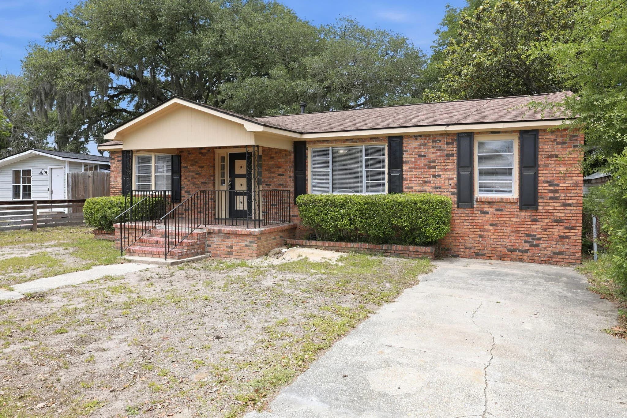 2016 Spruce Boulevard, North Charleston